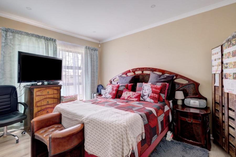 3 Bedroom Property for Sale in Parsonsvlei Eastern Cape